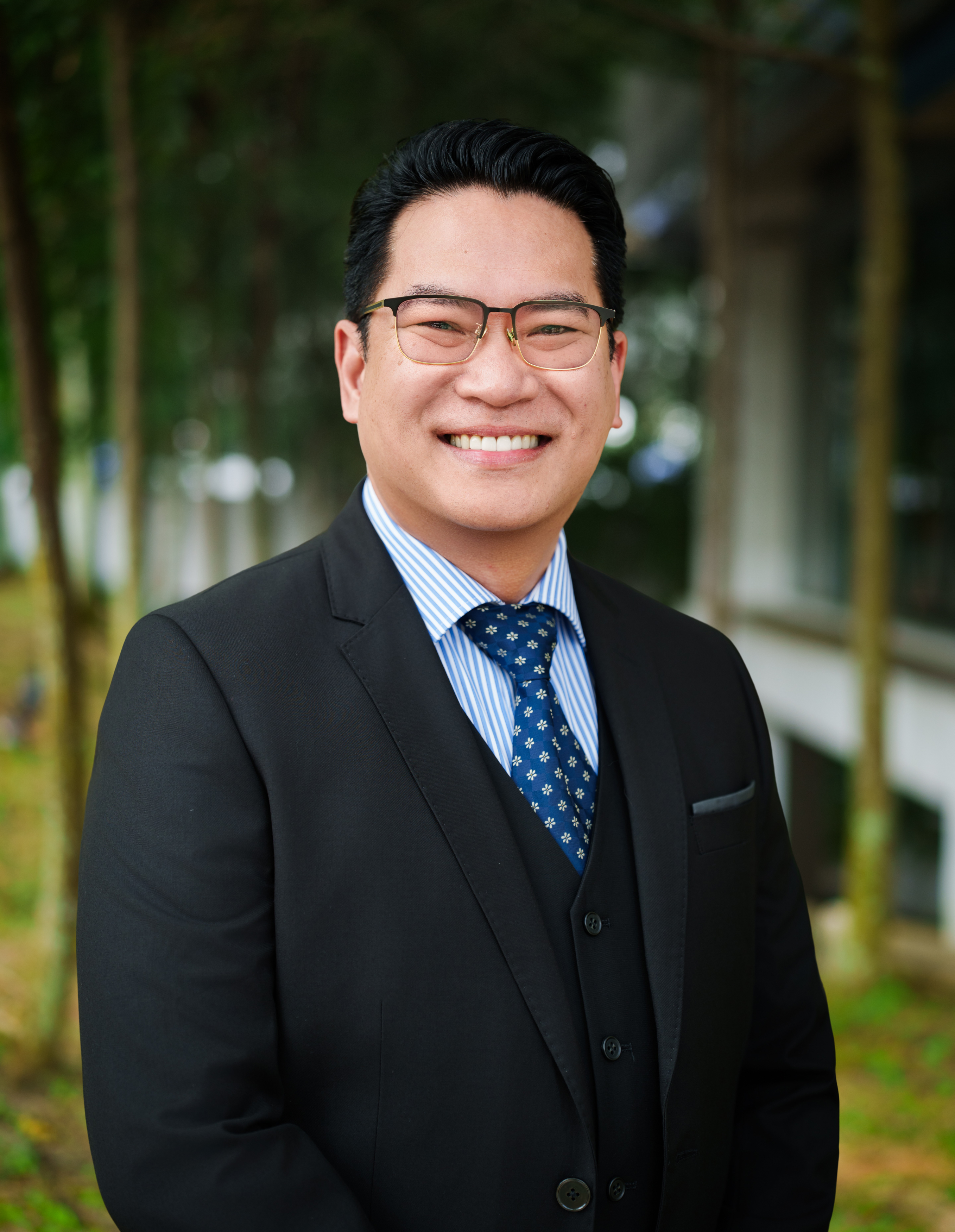 Photo of Dr Gimao Caesar Lopez