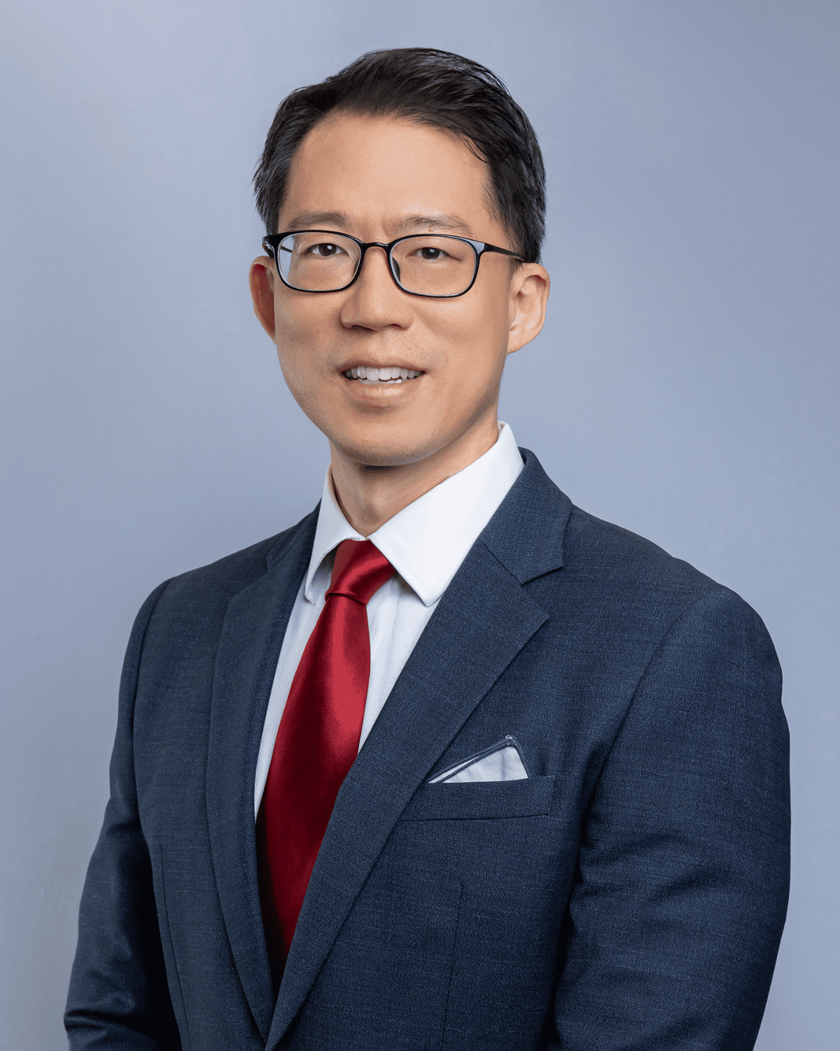 Photo of Dr Laurence Lim Shen