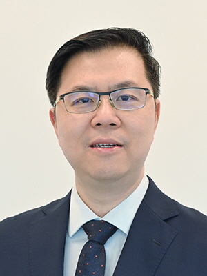 Photo of A/Prof Edmund Chiong