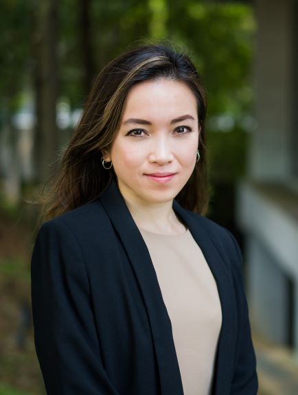 Photo of Dr Wang Yi Ting Laureend